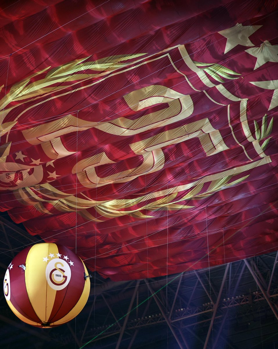 GalatasaraySK's tweet photo. Günaydın  #ŞampiyonGalatasaray Ailesi 💛❤️ https://t.co/CaIWR02e0v