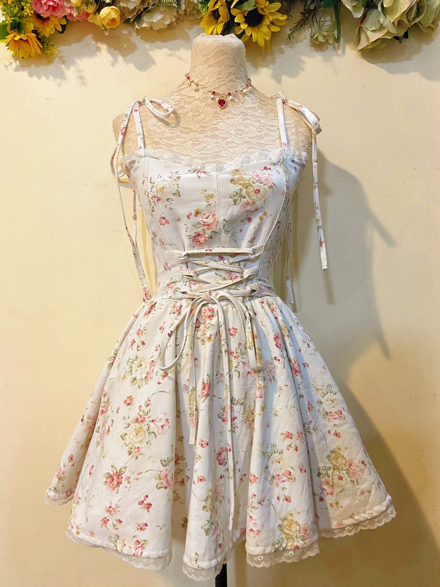 dolly_kaye's tweet photo. available dresses 🌼 https://t.co/Knboy05dt9 🌼 https://t.co/4Ye2OvALTU