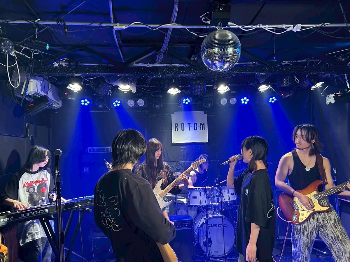 musicalbox_twi's tweet photo. 🎸楽器購入会のお知らせ📢
🗓️6/8(日)
📍JR御茶ノ水駅前
⏰12:00〜
楽器をの購入を検討してる人もしてない人も大歓迎です!🙌🏻
先輩方が相談にのってくれるので、ぜひ来てみてください~~~!!
気になる方はDMへお願いします🎶
#春から東洋 #春から東洋大学 #軽音サークル #みゅーぼ #MUSICALBOX https://t.co/QTdUaNdoOd