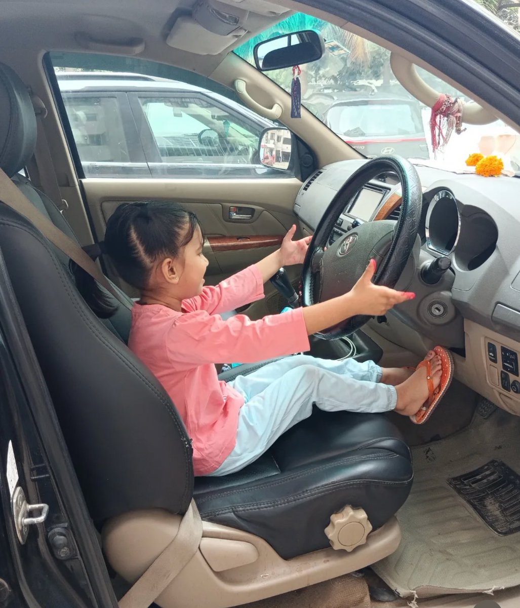 Vrundavan_Dham's tweet image. She is our cute driver 💖
Chasing dreams on four wheels🚙

#niece