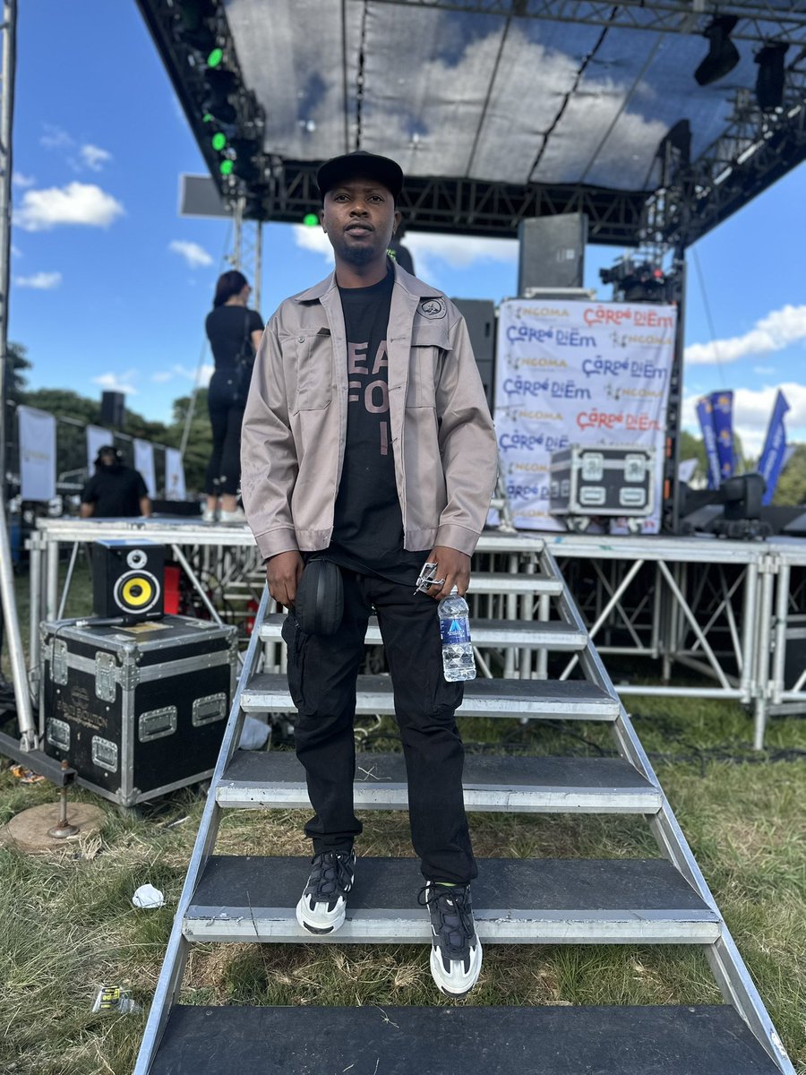 Dj_Ash_t_'s tweet photo. Big shoutout to everyone who came through to Carpe Diem in Harare! Your energy was electric, and I'm honored you chose to vibe with me. Thank you ,Let's do it again soon! #CarpeDiem #Grateful #DJAshT #pioneerdj #juluka #sweatforit https://t.co/oz1zTypD5x