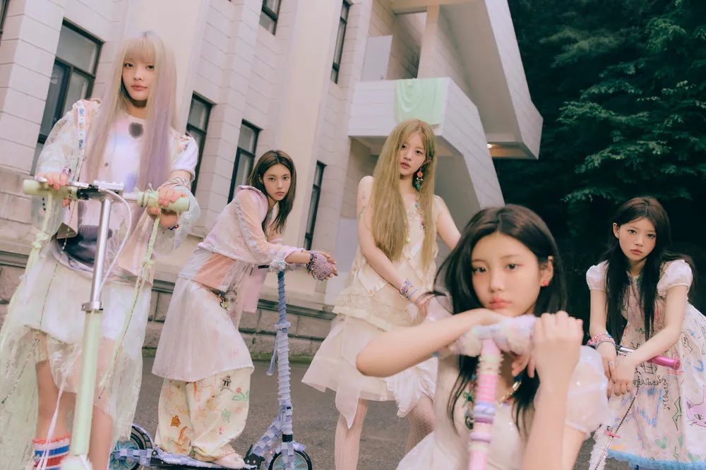 keitadj3's tweet image. 2025年6月カムバック大戦！🌼

June
05 #ENHYPEN
09 #ITZY✨
09 #KISSOFLIFE✨
11 #aoen debut
16 #ILLIT✨
27 #KATSEYE✨
TBD #fromis_9 
TBD #aespa
TBD #QWER
TBD #izna
TBD #HEARTS2HEARTS