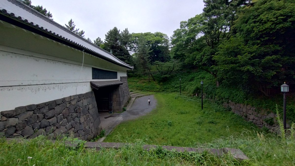 mnru08151's tweet photo. 北の丸公園
…清水門 https://t.co/9Us8Ti18Y6