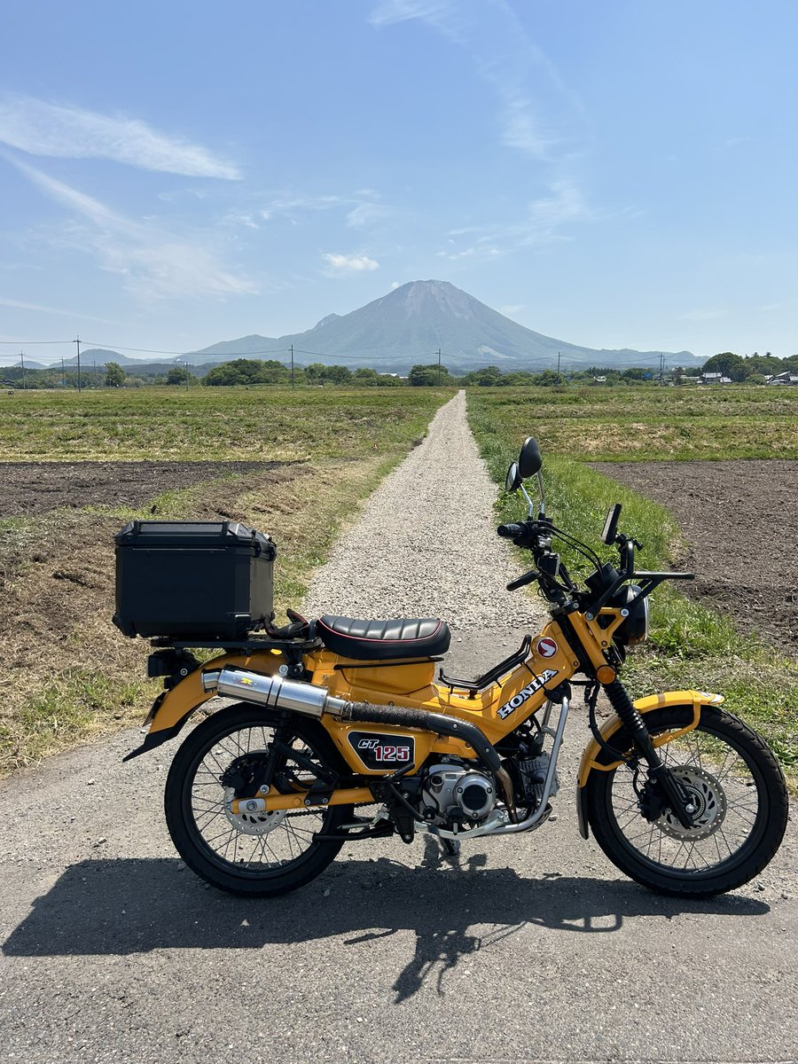 mw5ewSu4lDWKUt4's tweet image. 朝一に☀️大山行ってから琴浦町浦安のすみれ食堂でラーメン🍜とおでん🍢

#ハンターカブ
#CT125
#ラーメン