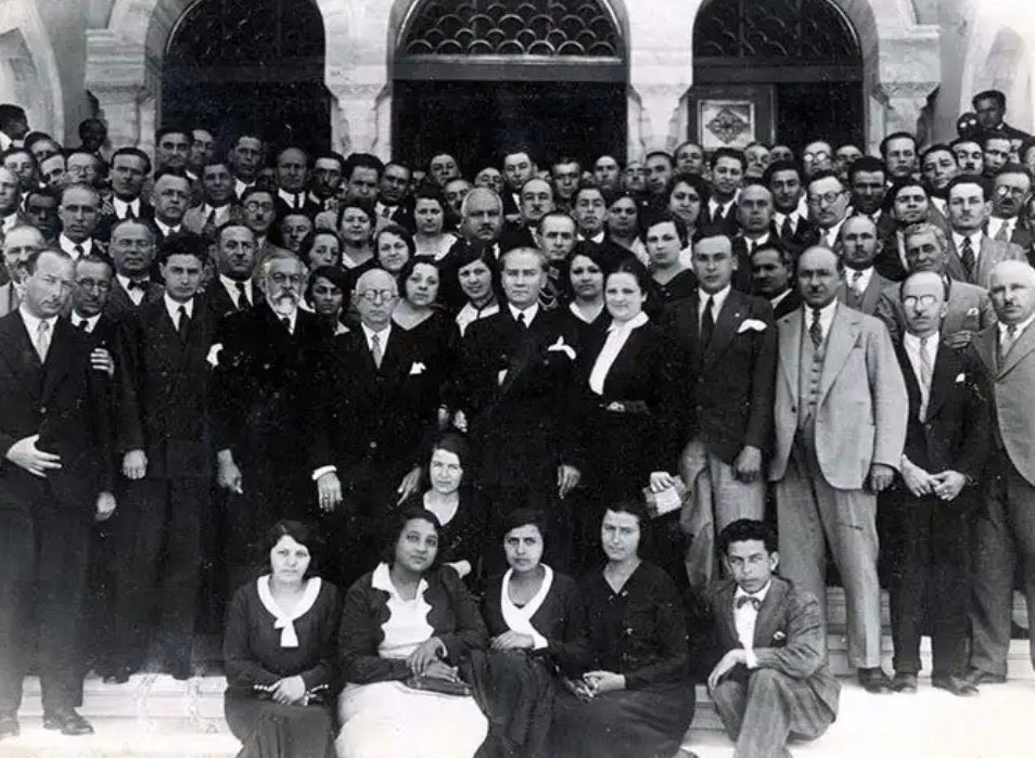 19 Mayıs Atatürk’ü Anma, Gençlik ve Spor Bayramımız Kutlu Olsun ♥️