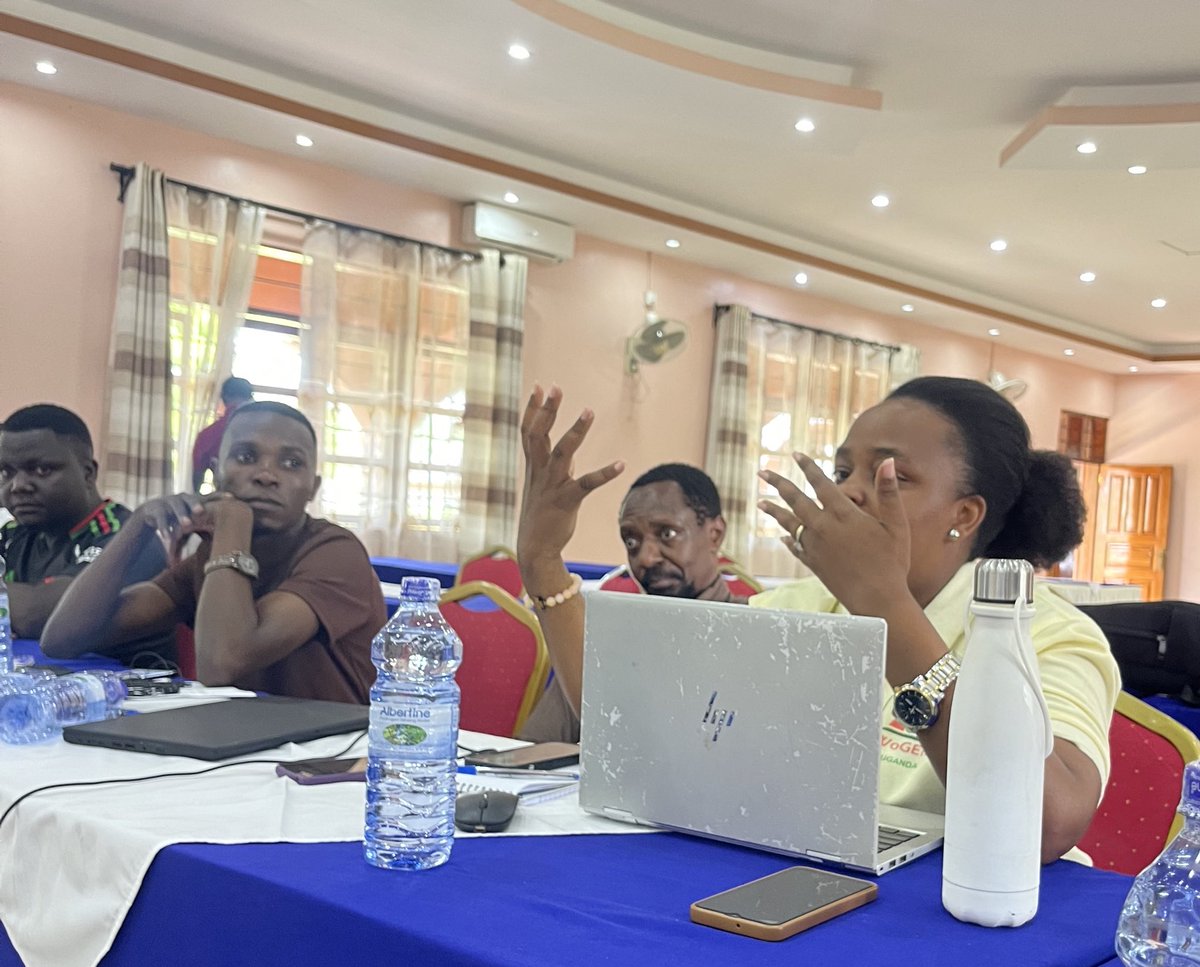 NatureTalk_A's tweet photo. Last week we attended climate activists & community rights defenders—Reflection, planning & restrategizing on actions against env’tal destruction & Human Rights Violation in Oil Host Communities organized by @Eacophostcmty It was thought provoking—More Solidarity needed. https://t.co/bYHWUSsE14