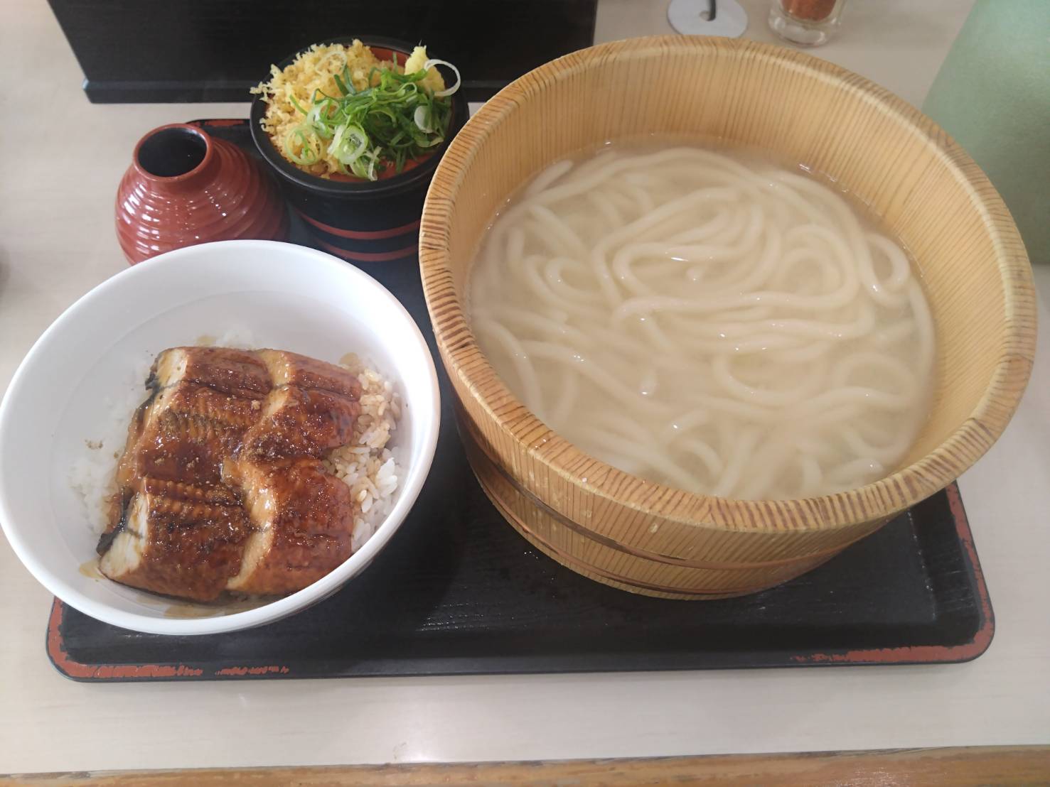 うどん Amazon.co.jp: 日清 千とせ 肉うどん 73g×20個 : 食品・飲料・お酒