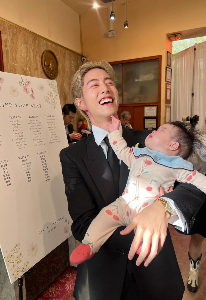 MsYbBnJ_7's tweet image. Super handsome man👨🏻🍼👶
#MARK #MarkTuan #段宜恩 
@marktuan @DNAmngmnt