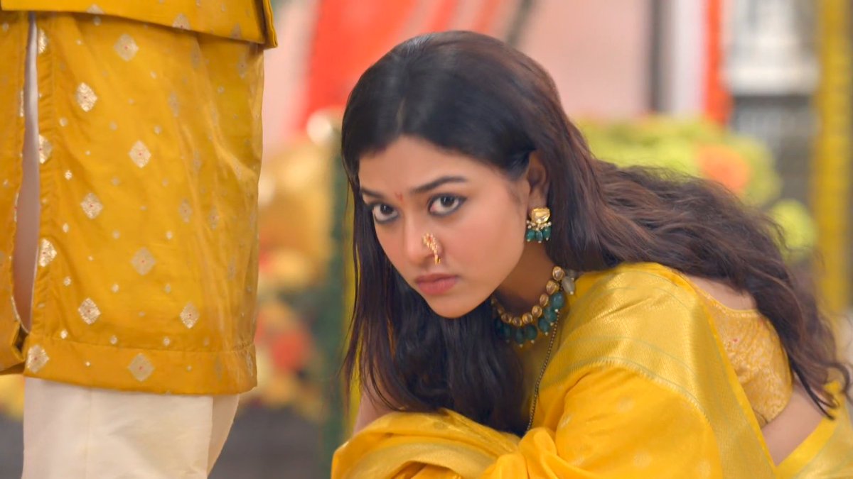 tejneilpaglu's tweet photo. Prettiest Tejaswini Chavan Pradhan 🎀😭

#GhumHaiKisikeyPyaarMeiin #VaibhaviHankare #ParamSingh https://t.co/acpA7xdLNl