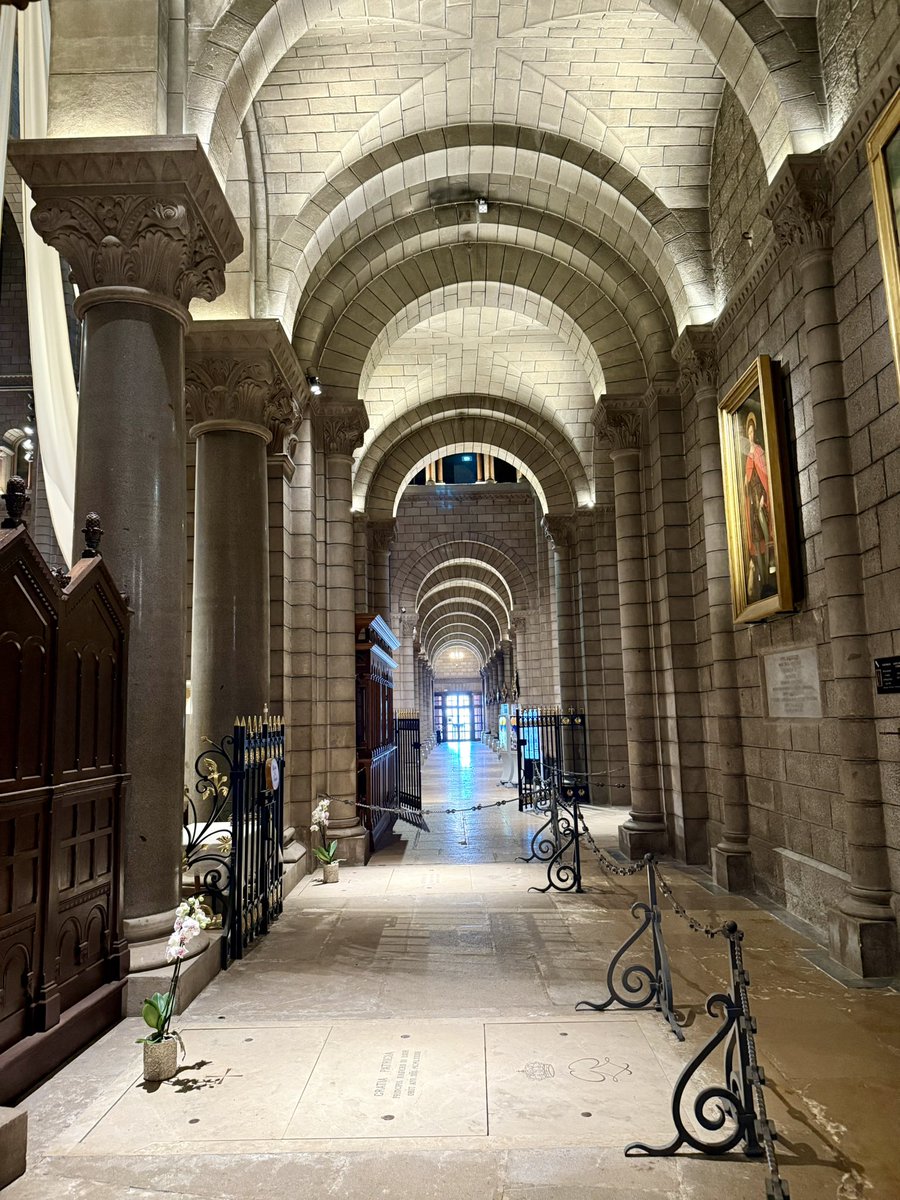 farchie03's tweet photo. Visiting and paying my respects always, to Princess Grace of Monaco and Rainier III,Prince of Monaco at Saint Nicholas Cathedral in Monaco.
May they sleep in peace.
Here are my photos of cherished moments❤️
#GraceKelly #PrincessGrace #PrinceRainier #Monaco #SaintNicholasCathedral https://t.co/Wqvhu8MN83