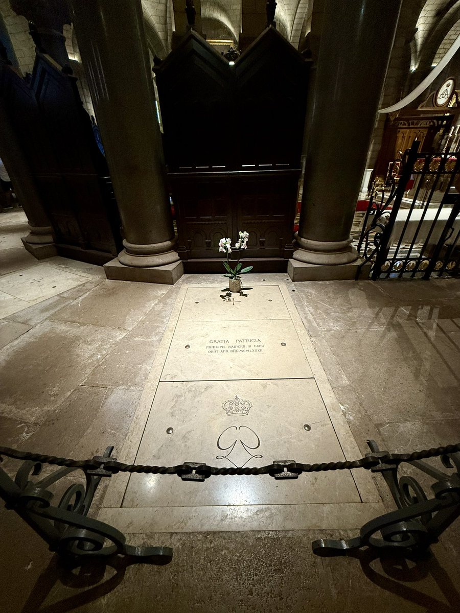 farchie03's tweet photo. Visiting and paying my respects always, to Princess Grace of Monaco and Rainier III,Prince of Monaco at Saint Nicholas Cathedral in Monaco.
May they sleep in peace.
Here are my photos of cherished moments❤️
#GraceKelly #PrincessGrace #PrinceRainier #Monaco #SaintNicholasCathedral https://t.co/Wqvhu8MN83