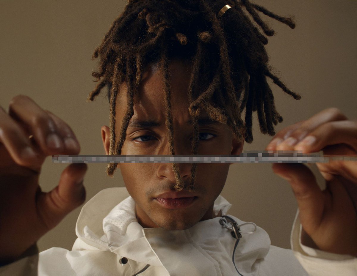 NGLMike's tweet image. Jaden Smith promoting the S25 in the commercial, just solidified my choice to keep my S23 one more year.