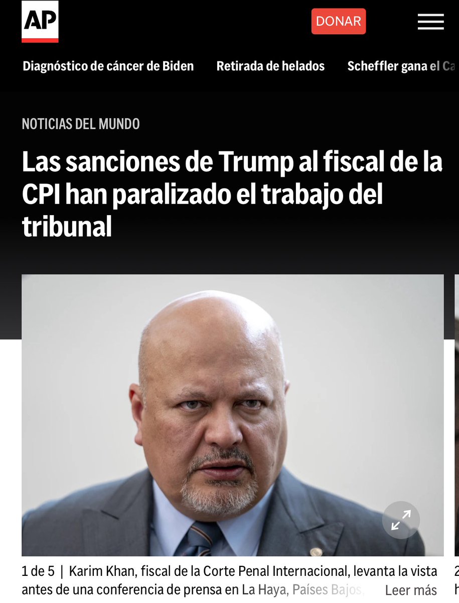 ManuPineda's tweet photo. 🔴 ¡GRAVE! Estados Unidos ataca a la Corte Penal Internacional para proteger a Netanyahu 🔴
🧵/🧠 Lo que está pasando con la CPI es un escándalo que no podemos ignorar:

1️⃣ El fiscal jefe de la CPI, Karim Khan, fue bloqueado por Microsoft:
➡️ Le cortaron el acceso a su correo institucional.
➡️ Le congelaron las cuentas bancarias.
➡️ Está siendo obstaculizado en su labor como fiscal de crímenes de guerra.

2️⃣ Varias ONGs dejaron de cooperar con la CPI por miedo a represalias de EE. UU.:
➡️ Algunas ni siquiera responden a sus correos.
➡️ La justicia internacional queda paralizada por presión política.

3️⃣ ¿Por qué?
🔍 La CPI investiga crímenes de guerra en Gaza y ha emitido órdenes de arresto contra el primer ministro israelí, Benjamín Netanyahu, y el exministro de Guerra, Yoav Gallant, por crímenes de guerra y contra la humanidad.
🇮🇱 EE. UU. y sus aliados quieren proteger a Israel.
🇺🇸 Como no reconocen la autoridad de la CPI, ahora la sabotean desde dentro del sistema internacional.

4️⃣ Organizaciones como Human Rights Watch y Amnistía Internacional denuncian:
🛑 Estas sanciones son una agresión directa contra la justicia internacional.
⚖️ “Atacan a las víctimas y protegen a los criminales”, afirman.

📢 ¿Vamos a callarnos?
La justicia no puede depender del poder.
La CPI debe poder investigar sin miedo ni represalias.

✊ Defender la justicia internacional es defender a los pueblos.

#CPI #KarimKhan #EstadosUnidos #Gaza #Netanyahu #CrímenesDeGuerra #DerechosHumanos #JusticiaInternacional #NoALaImpunidad