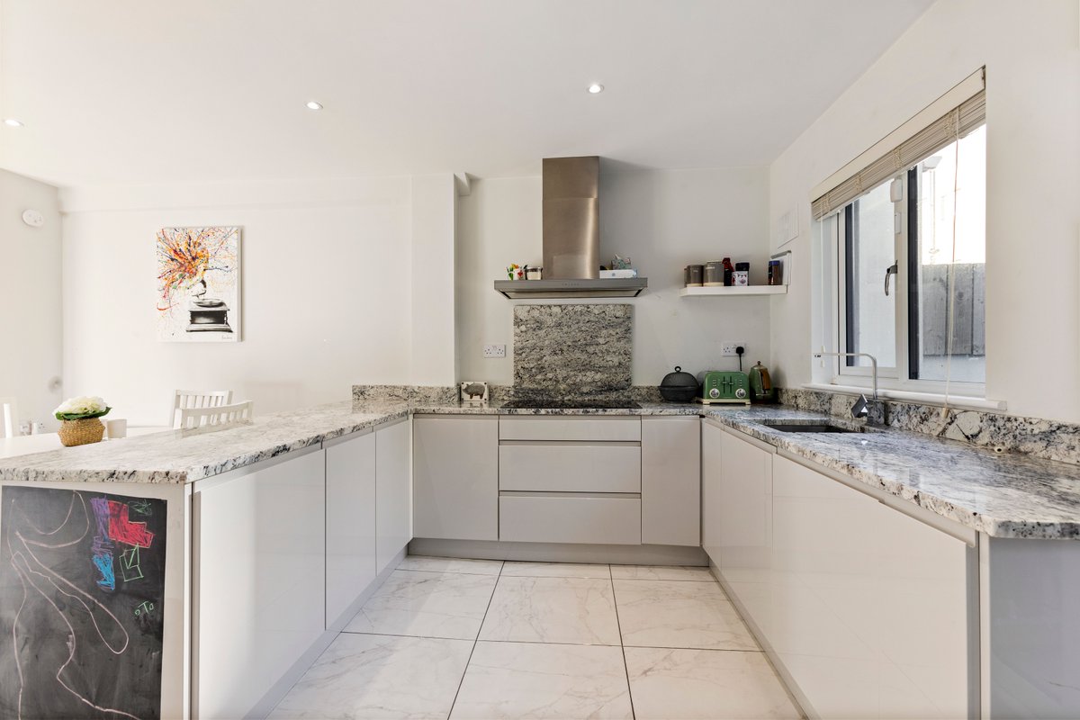 HermanWhiteEst's tweet image. 🏡 SOLD! 19 Congress Gardens, Glasthule
Charming 3-bed end-of-terrace with a patio garden, solid fuel stove &amp;amp; off-street parking.

Steps from Glasthule, Dalkey &amp;amp; the DART 🚉

#SOLD #Glasthule #HermanWhiteEstates #DublinProperty