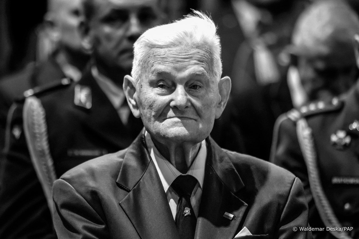 Zastanawiałem się jak pożegnać śp. Bogusława Nizieńskiego. Wielkiego Polaka, który pokazał, że sędzia może być uczciwym patriotą. Dla którego Ojczyzna będzie zawsze na pierwszym miejscu. No i chybna po prostu opowiem Jego historię. Bo jest niezwykła: