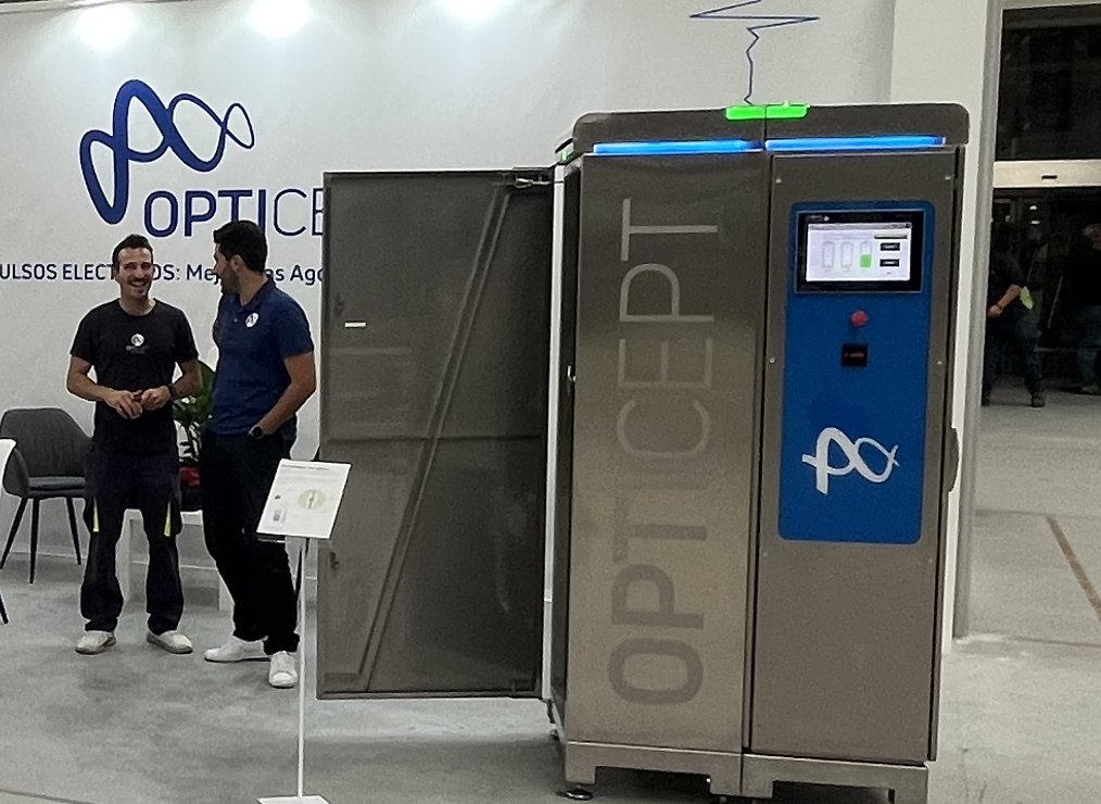OptiCept's tweet photo. That’s a wrap on EXPOLIVA 2025!
After 4 incredible days of innovation, connection, and olive oil excellence, the event has come to a close.
Huge thanks to everyone who visited, the amazing organizers, and the wonderful city of Jaén! 💚
See you next time! 👋🫒
#opticept https://t.co/M7U05Qd9jB