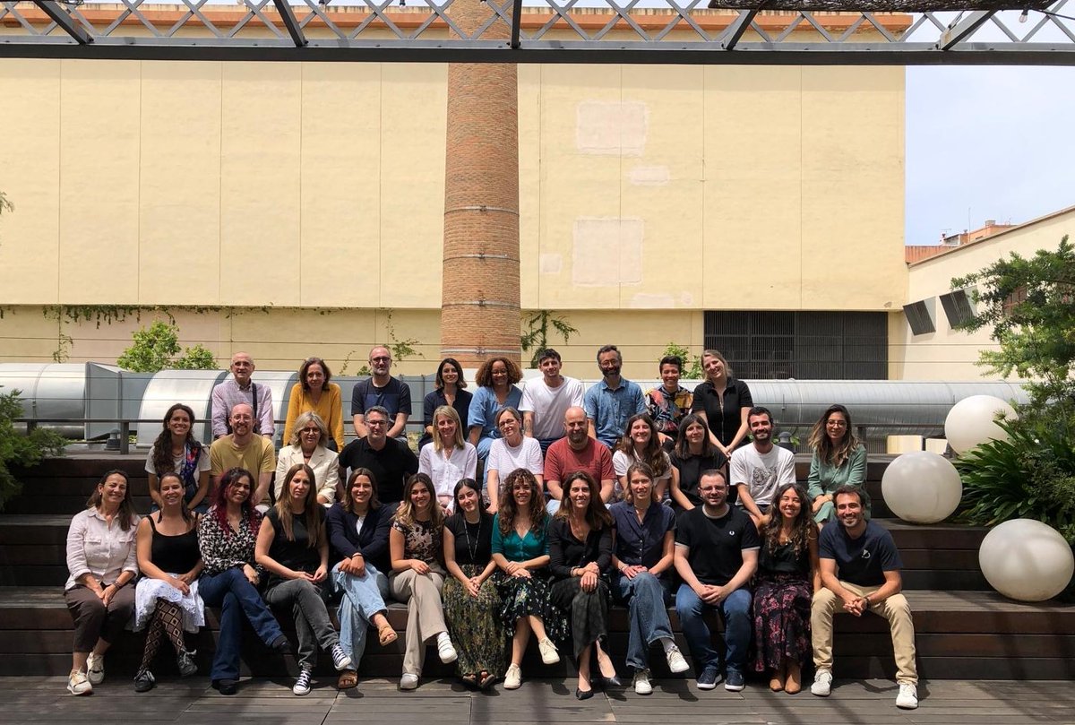 fcatcultura's tweet image. 🔚 Tanquem la 1a fase del #ProgramaIMPULSACULTURA 2025 amb el taller de @borjanicolau sobre estils de comunicació i relacions interpersonals.
🙏Gràcies als participants per l’energia i compromís!
🔜 El 26/5 se seleccionaran els 10 semifinalistes!
👉 +info: fundaciocatalunyacultura.cat/programa-impul…