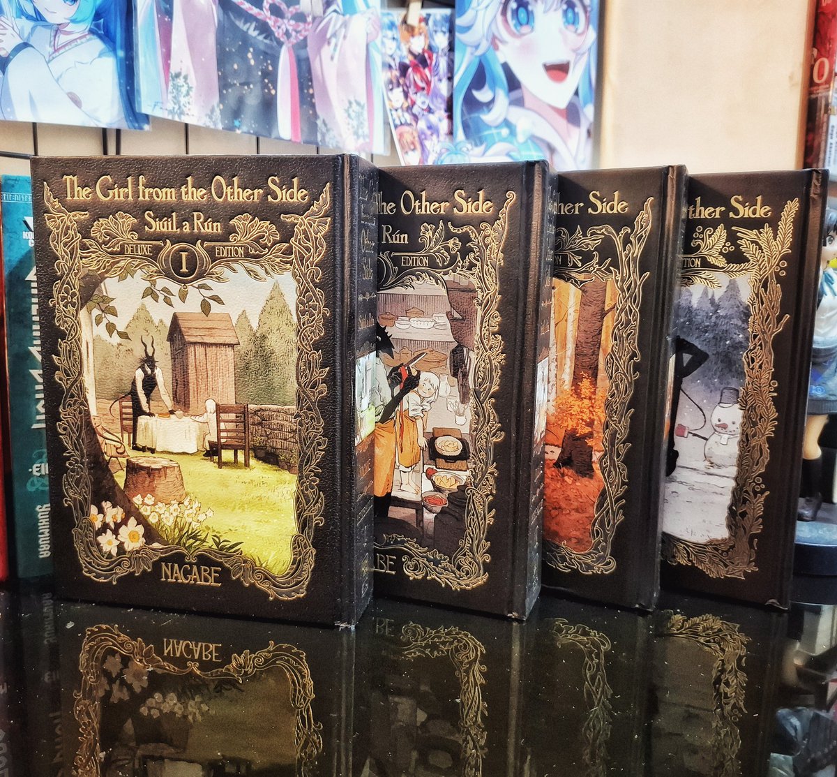 It takes a while but thanks God I finally have the full set of this beautiful books
I present to you guys:
The Girl from the Other Side Deluxe Edition vol 1-4