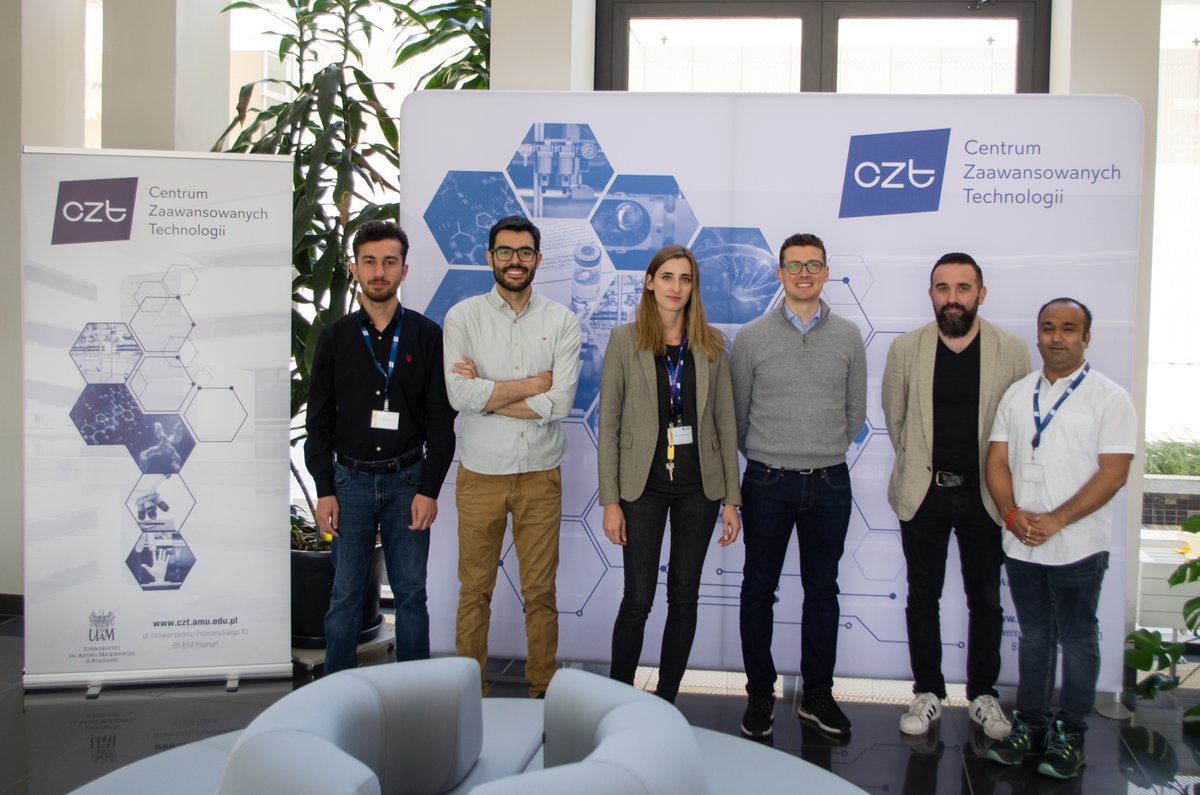 Center for Advanced Technologies (@czt_uam) on Twitter photo 🇵🇱🧬 New milestone in biofabrication in Poland!
🖨️🧫 We are excited to share that the Biomaterials & Biofabrication laboratory (<a href="/JagodaLab/">Biomaterials & Biofabrication Laboratory</a>) has been equipped with the 𝗳𝗶𝗿𝘀𝘁 𝘃𝗼𝗹𝘂𝗺𝗲𝘁𝗿𝗶𝗰 𝟯𝗗 𝗯𝗶𝗼𝗽𝗿𝗶𝗻𝘁𝗲𝗿 𝗶𝗻 𝗣𝗼𝗹𝗮𝗻𝗱 — 𝘁𝗵𝗲 𝗧𝗼𝗺𝗼𝗹𝗶𝘁𝗲 from 🇵🇱🧬 New milestone in biofabrication in Poland!
🖨️🧫 We are excited to share that the Biomaterials & Biofabrication laboratory (<a href="/JagodaLab/">Biomaterials & Biofabrication Laboratory</a>) has been equipped with the 𝗳𝗶𝗿𝘀𝘁 𝘃𝗼𝗹𝘂𝗺𝗲𝘁𝗿𝗶𝗰 𝟯𝗗 𝗯𝗶𝗼𝗽𝗿𝗶𝗻𝘁𝗲𝗿 𝗶𝗻 𝗣𝗼𝗹𝗮𝗻𝗱 — 𝘁𝗵𝗲 𝗧𝗼𝗺𝗼𝗹𝗶𝘁𝗲 from