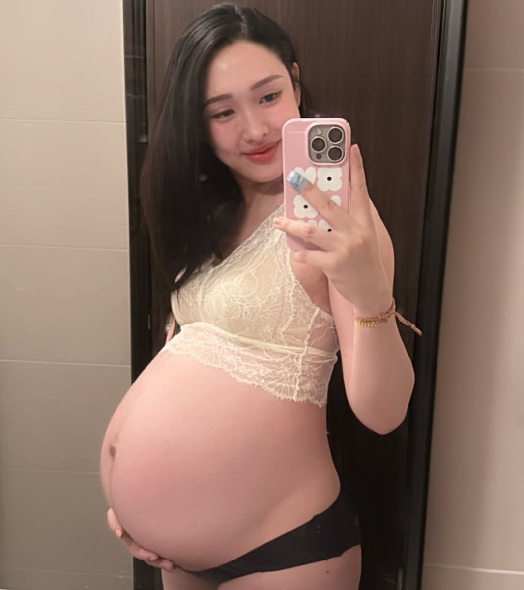 Lana (@bernard50549769) on Twitter photo 