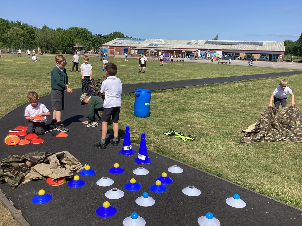 “Anything is possible of we work as a team” Today during Commando Joes session we had to save a Whale! #teamwork #commandojoes #resilience #secretspy!