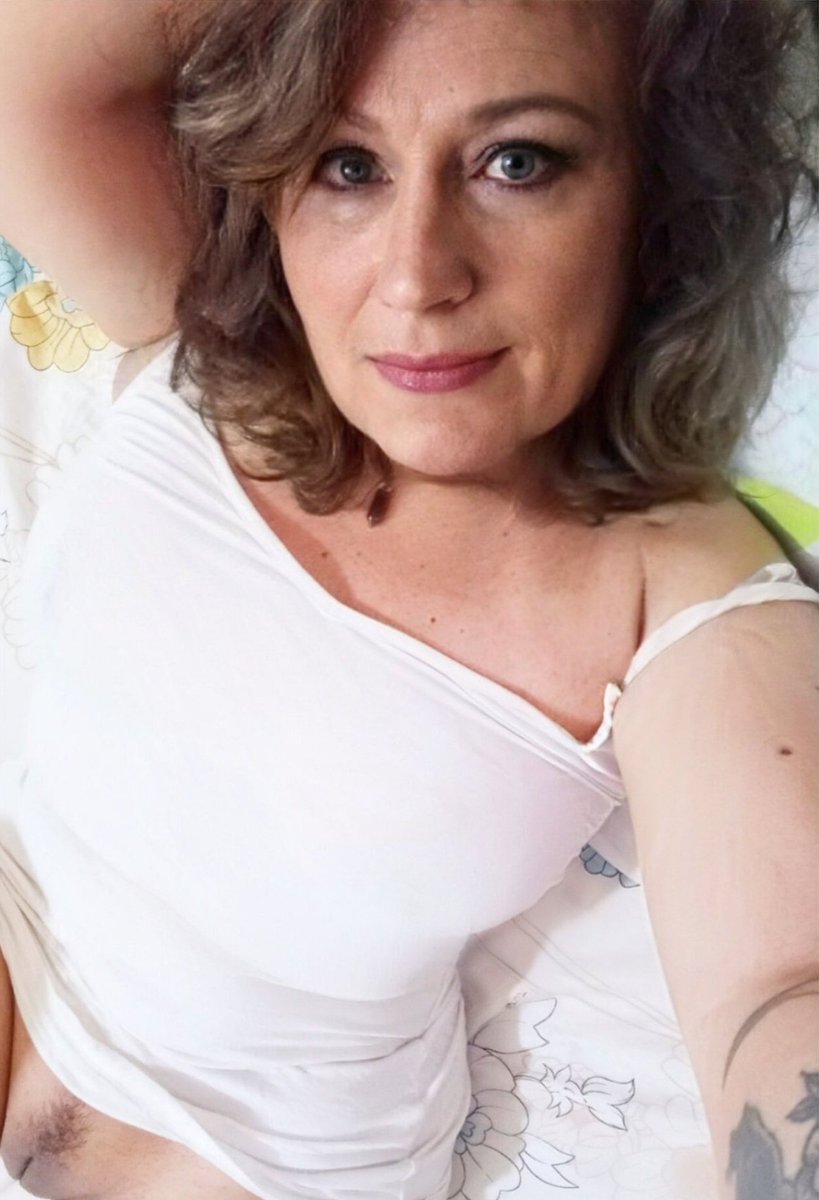 DelphaNewl87945's tweet photo. I'm kissable at 61 or not. 💋❤️
   https://t.co/o0ayoB0KYl https://t.co/LRCsJFxs9F