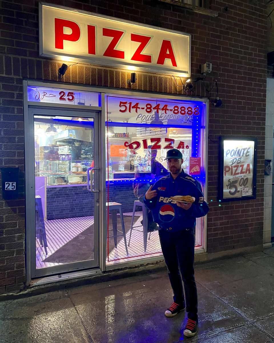 pepsihivemind's tweet photo. just got back from pizza https://t.co/FtQRKpIVbS
