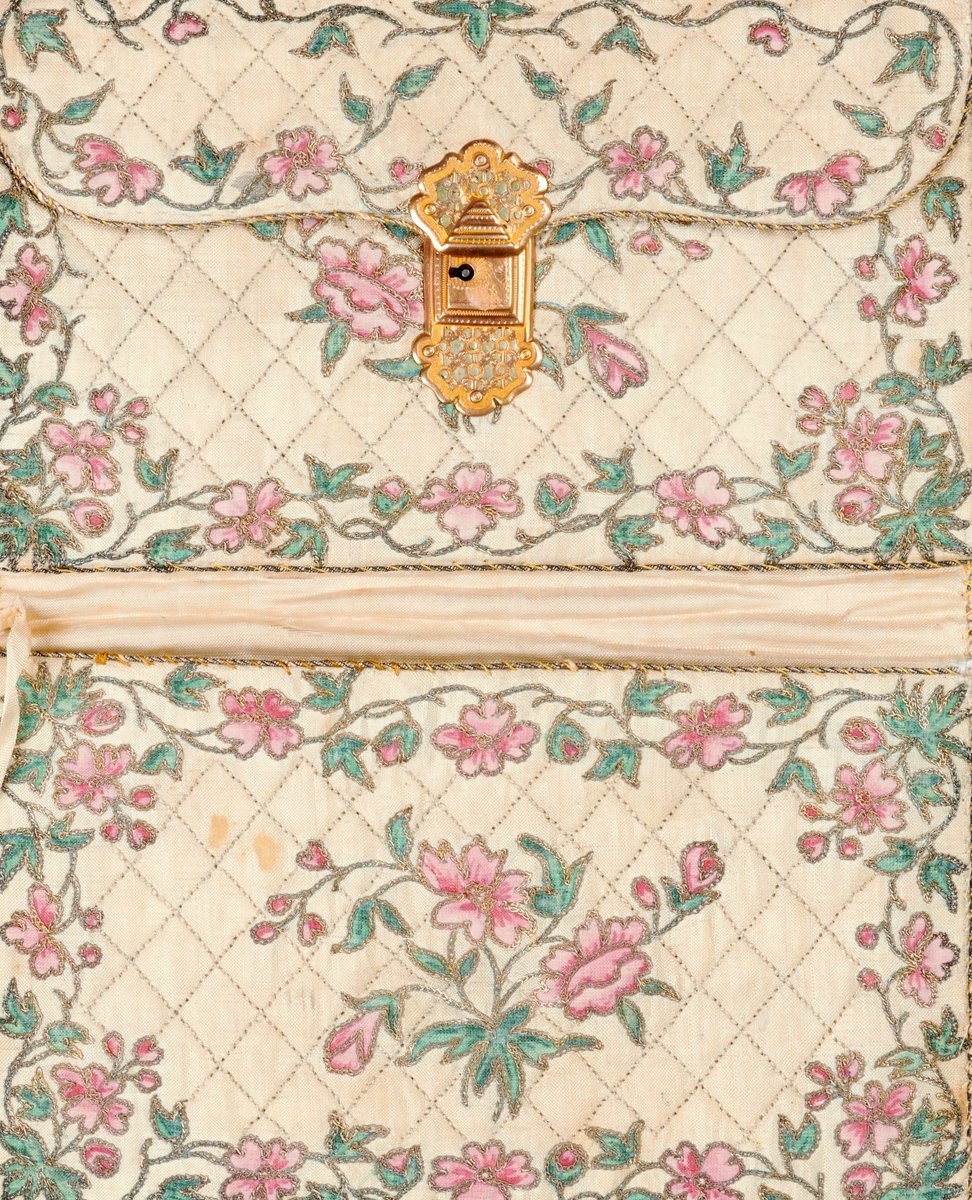 Royal School of Needlework tweet media