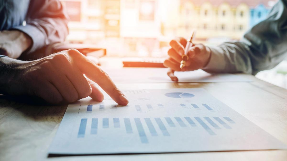 📊🇧🇪 De afgelopen twintig jaar heeft #België een soepelere begrotingskoers gevoerd dan
in realtime werd geraamd. Meer info? Lees deze analyse van het begrotingsbeleid in België.  👇
nbb.be/nl/publicaties…