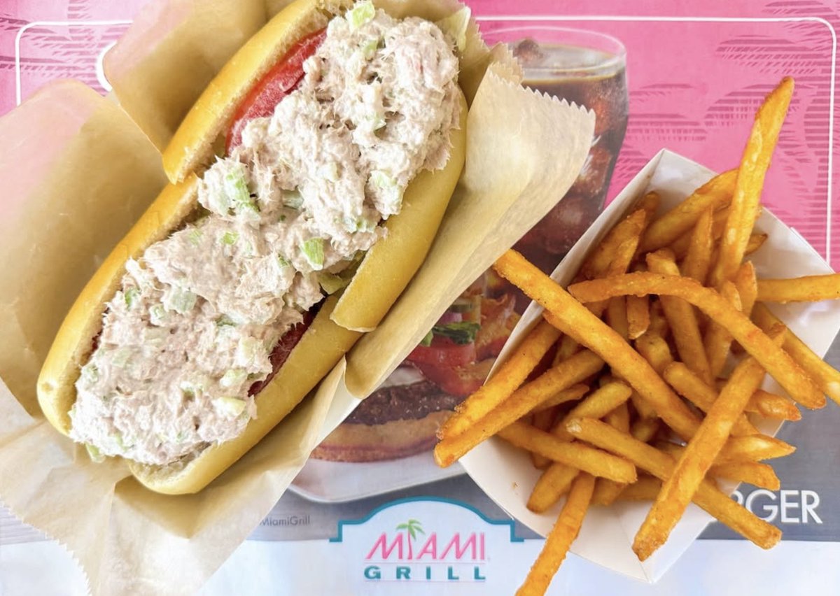 🐟✨ The Tuna Sub at Miami Grill is piled high, perfectly chilled, and packed with flavor. Add seasoned fries on the side and you've got a fresh, satisfying bite every time.
#MiamiGrill #TunaSub @miamisubskw