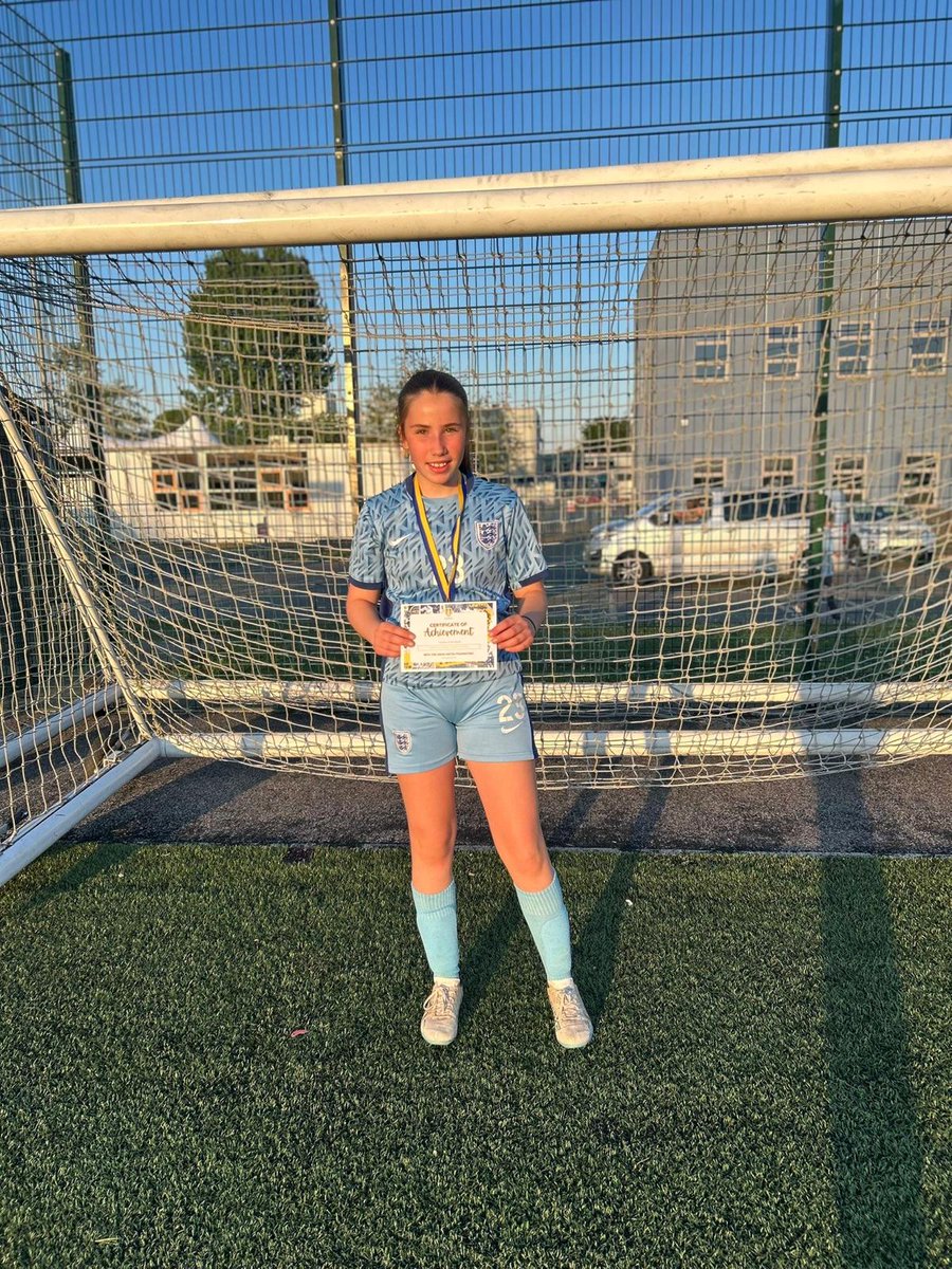 LeedsunitedRTC's tweet photo. 📍St Wilfrids
Phoebe, Lacey, Isabella 🏅🌟 https://t.co/6bmfdKipS7