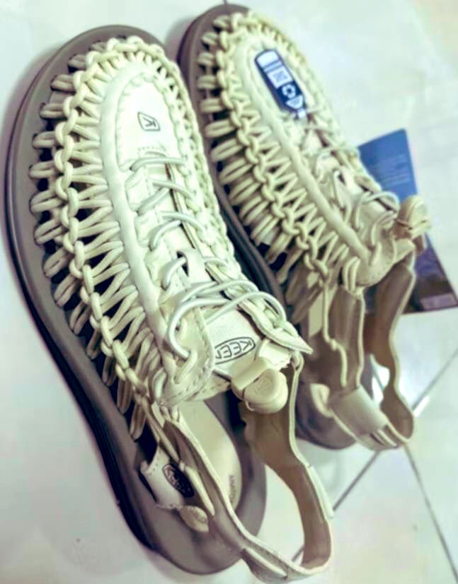 Addnat0214's tweet photo. รองเท้า แตะ สวมใส่สบาย เหมาะกับผู้หญิง และ ผู้ชาย #ช้อปปี้แฟชั่น 
พิกัดสินค้า https://t.co/aa59M4CiLp https://t.co/YNYafWQCxD