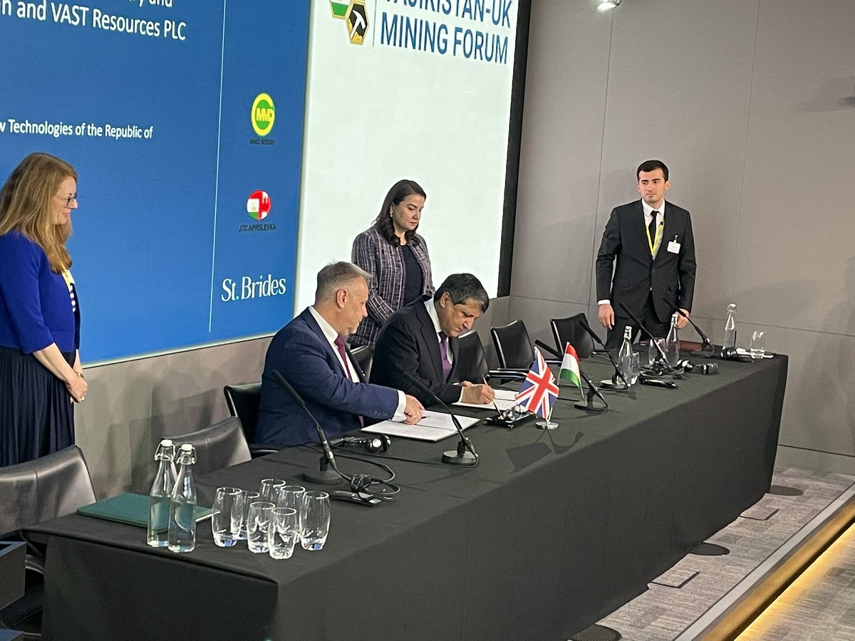 TimLawTax's tweet photo. Here at the Tajikistan UK Mining Forum in London and there is quite a buzz around the investment opportunities being discussed. Good to hear #governance and #transparency being mentioned by members of the first panel and repeated references to @EITIorg https://t.co/HWtXQqyWi6