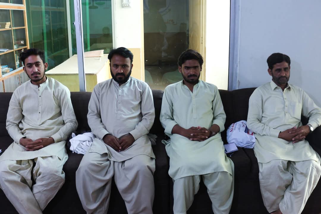 رحیم یارخان: محترم اظہر اقبال حسن ڈپٹی سیکرٹری جنرل جماعت اسلامی پاکستان سوشل میڈیا انچارجز  کے اجلاس سے خطاب کر رہے ہیں، جبکہ اس موقع پر ضلعی امیر ڈاکٹر عمر فاروق شیخ، ضلعی جنرل سیکرٹری میاں ریحان کریم بھی ہمراہ ہیں۔