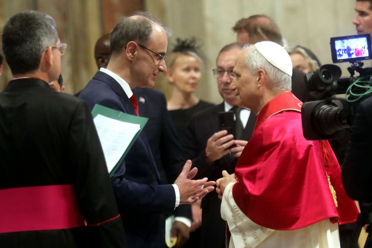 Prime Minister Professor Đuro Macut, MD, DSc, attended Pope Leo XIV’s Inauguration Mass at St Peter’s Square in the Vatican (18 May 2025)

PHOTOS: Slobodan Miljević