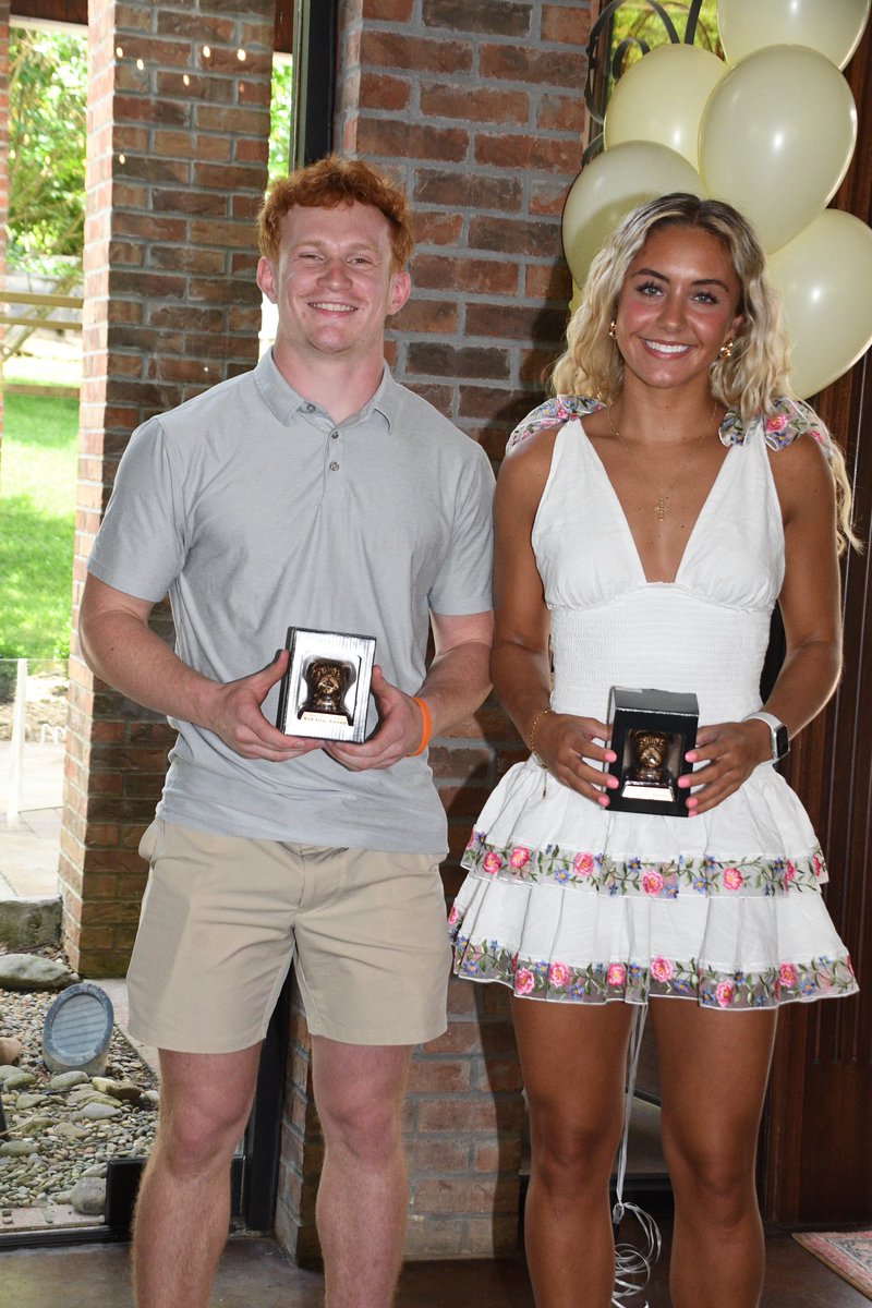 Bearden Basketball (@beardenhoops) on Twitter photo Congrats to former <a href="/BeardenHoops/">Bearden Basketball</a> and <a href="/BeardenFB/">Bearden Football</a> player Drew Parrott for being chosen Top Dog 2025 at Bearden. And to Kendall Anne Murphy of the <a href="/BHSLadyBulldogs/">Bearden Girls Basketball</a> who received the award for girls. #academics #volunteer #schoolspirit #extracurricular <a href="/Drew_Parrott2/">Drew Parrott</a> <a href="/kendallmurphy_1/">kendall murphy</a> Congrats to former <a href="/BeardenHoops/">Bearden Basketball</a> and <a href="/BeardenFB/">Bearden Football</a> player Drew Parrott for being chosen Top Dog 2025 at Bearden. And to Kendall Anne Murphy of the <a href="/BHSLadyBulldogs/">Bearden Girls Basketball</a> who received the award for girls. #academics #volunteer #schoolspirit #extracurricular <a href="/Drew_Parrott2/">Drew Parrott</a> <a href="/kendallmurphy_1/">kendall murphy</a>