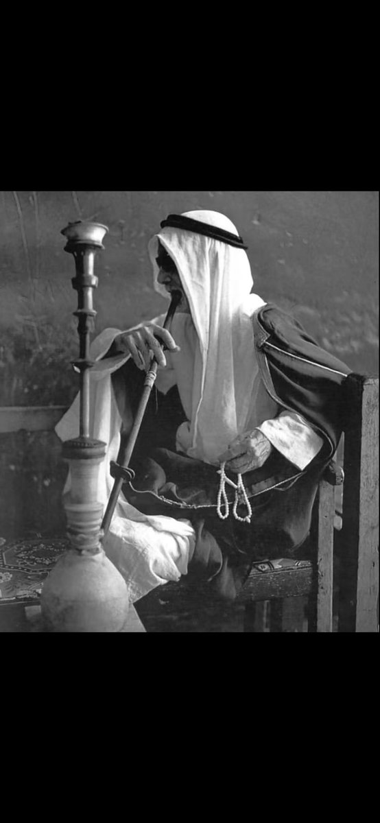 النفس يا مشكاي والثاني ابليس
طاوعتهم يوم الهوى مطرب له

أنا أحسب أن كل شي يقعد محله
واثر الدهر وراى كل شي يفله

وانا مغر لابس الغى تلبيس
والحين أنا ظليت ضايع دليلي .. جزء من قصيده الشاعر زيد الحرب ( رحمه الله )