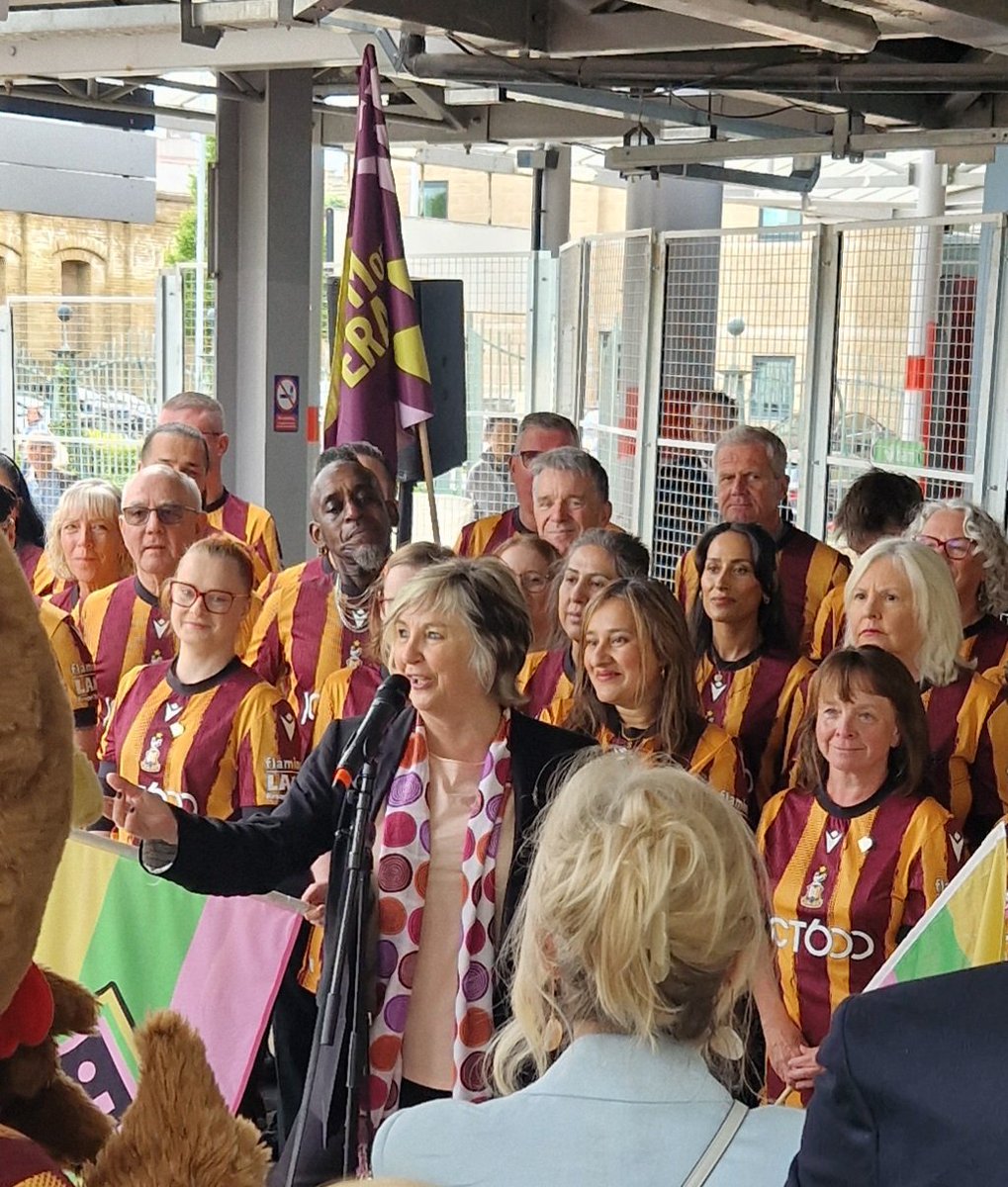 Liz Wood (@lizw_wnychamber) on Twitter photo Exciting event today at the completion launch of a new platform at Bradford Forster Square Station allowing weekday <a href="/LNER/">London North Eastern Railway</a> trains to London to triple in capacity from 2 to 7 and doubling to 4 on Sundays.
<a href="/WNYChamber/">West & North Yorkshire Chamber of Commerce</a> Exciting event today at the completion launch of a new platform at Bradford Forster Square Station allowing weekday <a href="/LNER/">London North Eastern Railway</a> trains to London to triple in capacity from 2 to 7 and doubling to 4 on Sundays.
<a href="/WNYChamber/">West & North Yorkshire Chamber of Commerce</a>