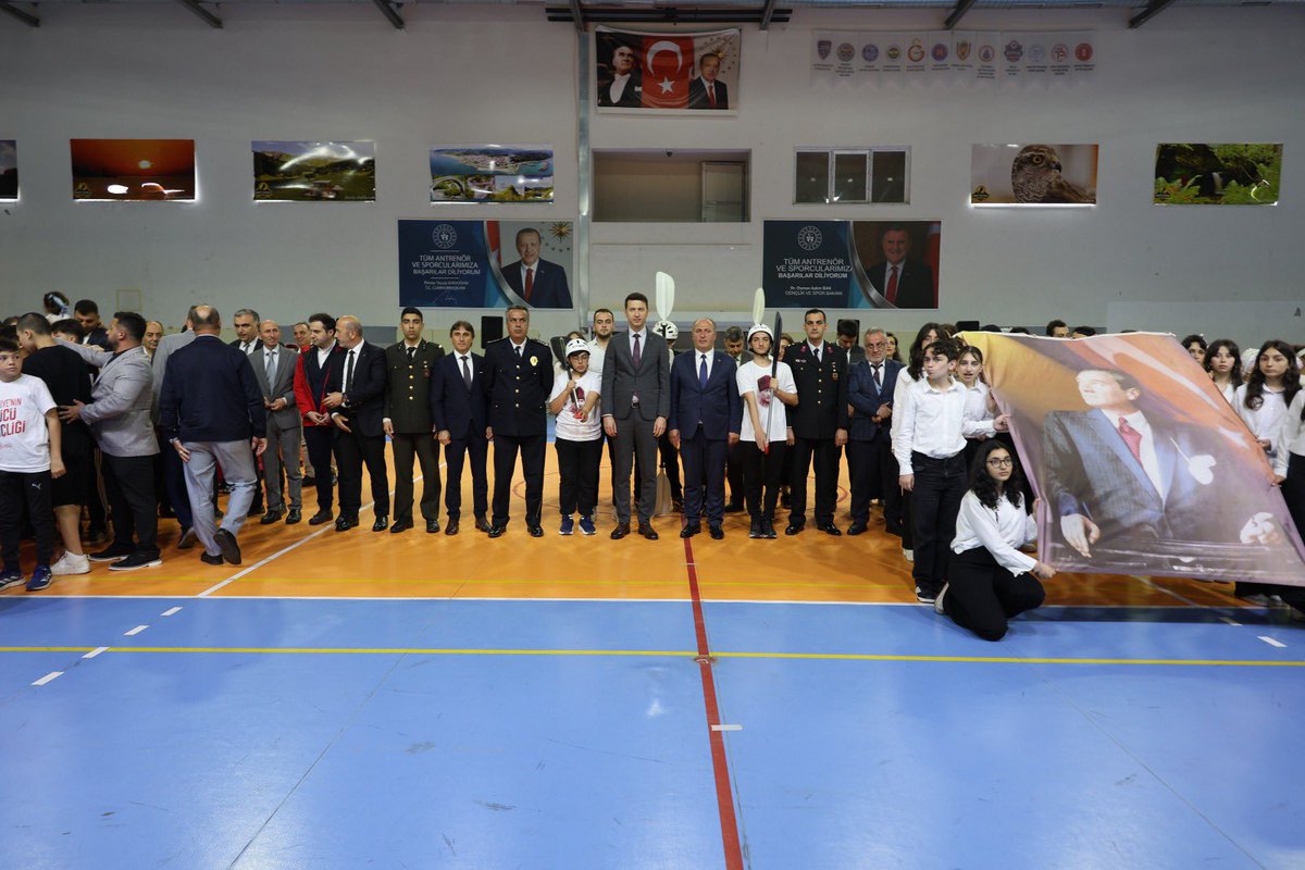 ✨🇹🇷 19 Mayıs Atatürk’ü Anma, Gençlik ve Spor Bayramı coşkusunu,İlçe Spor Müdürlüğü salonumuzda büyük bir gurur ve heyecanla kutladık.

#19mayısatatürküanmagençlikvesporbayramı 🇹🇷🇹🇷

@oa_bak 
@gsbgenclik