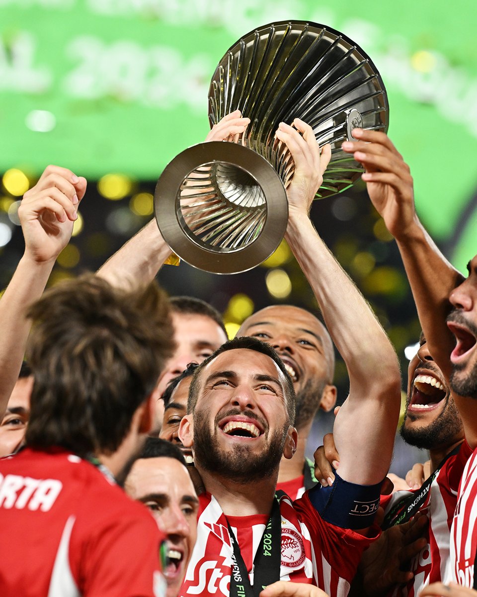 A moment to treasure ❤️🤍

#UECLfinal