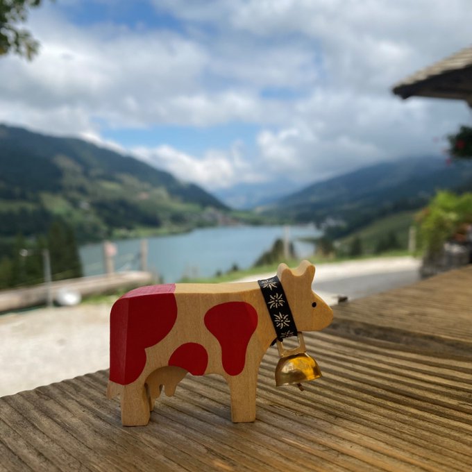 My hooves have been enjoying a lovely nature walk today! Can you guess where I am? 🌿🐄

Here are two clues:
🏞️ It’s a mountain lake in the beautiful Fribourg region.
🐋 A whale might just be peeking out of the water!

I know, it’s tricky... Any guesses? Drop them below! 👇