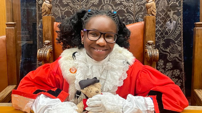 Child Friendly Leeds (@child_leeds) on Twitter photo We are now in the entry period for the <a href="/LSChildrenMayor/">Leeds ChildrensMayor</a> programme! Schools can submit a manifesto from a Year 5 pupil, and they could become the next children's mayor in October! Entries must be received by 27th June!
Find out more leedschildrensmayor@leeds.gov.uk We are now in the entry period for the <a href="/LSChildrenMayor/">Leeds ChildrensMayor</a> programme! Schools can submit a manifesto from a Year 5 pupil, and they could become the next children's mayor in October! Entries must be received by 27th June!
Find out more leedschildrensmayor@leeds.gov.uk