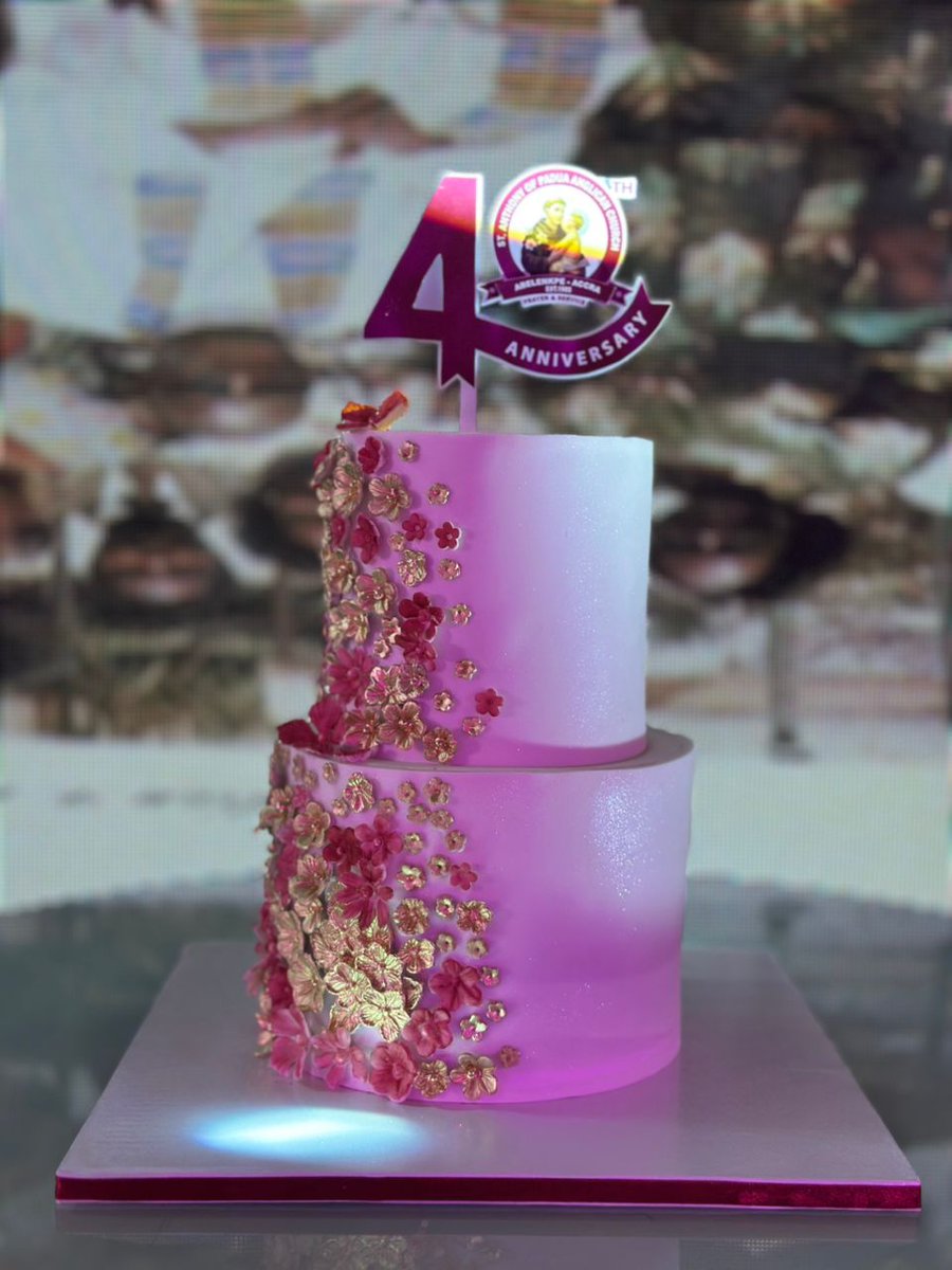 TheSweetStudio_'s tweet photo. For your birthdays, weddings, showers, retirements, whatever the vibe, we understood the assignment. 💯  Every event deserves a showstopper, and that’s exactly what we do.
#TheSweetStudioBakery #cakesinghana #birthdaycakesinghana #weddingcakesinghana #cakebakersghana https://t.co/IXQW6zuwsb
