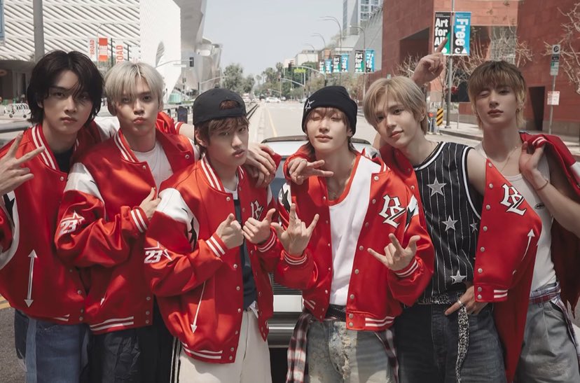 IAMNUMNUN's tweet photo. บินสูงๆไปกับ Fly up🪽
RIIZE FLY UP MV OUT NOW

#라이즈_FlyUp_오늘6PM
#RIIZE_FlyUp
#RIIZE_READYTO_FLYUP
#RIIZE #라이즈
@RIIZE_official https://t.co/Hi8JU8Vzka