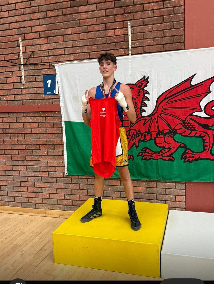 HeoldduCS's tweet photo. What a weekend for Harlie Cooper! 
3 fights. 3 days. 3 wins – including 1 stoppage and 2 unanimous decisions. Gold medal secured and a Welsh vest earned! Guts, determination, and heart – things that can’t be taught. Well done, champ!

#TîmHeolddu #TeamHeolddu https://t.co/aP68lv2Flg