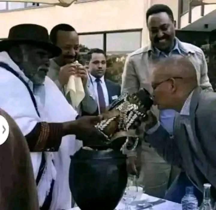 ልደብሪፅዮን ግን መዕነውነዊ ድዮም ኣስተዮምዎ ኔሮም 😁
እሱይ ውድቡይ ዕልምልም እኮ ቀርዮም 😁