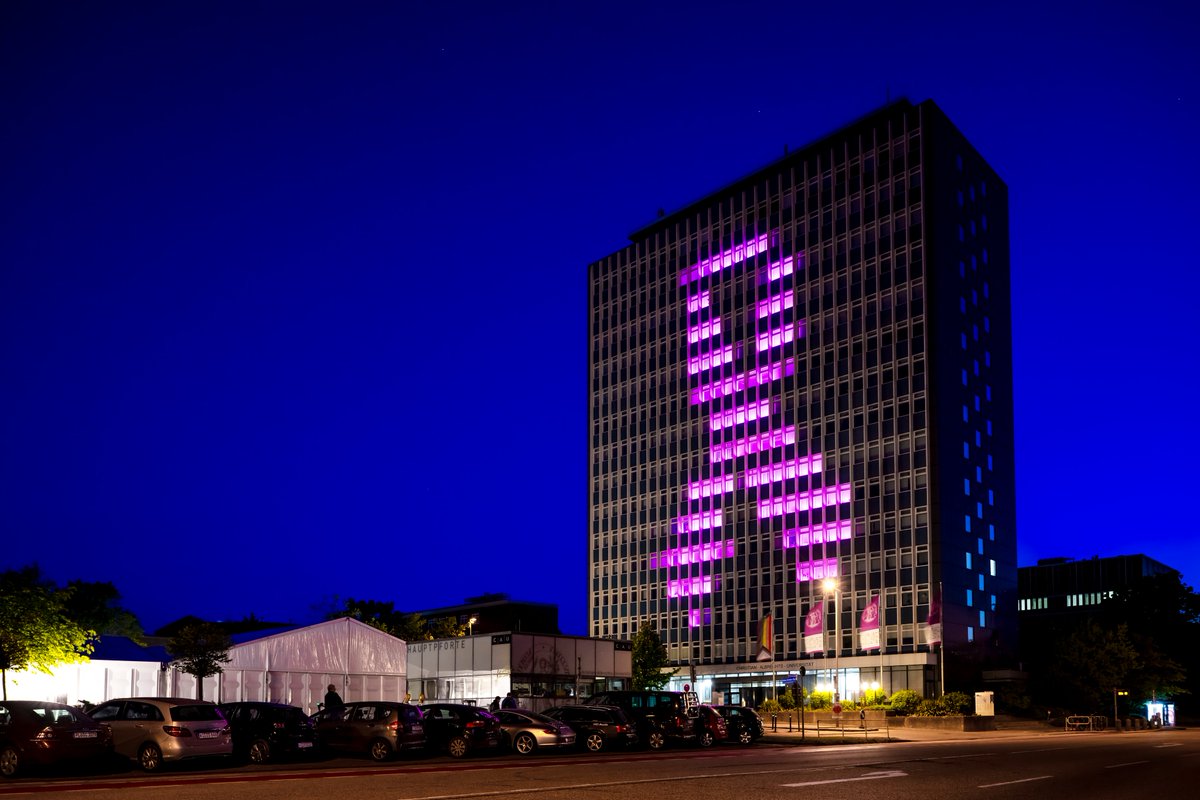 PMI (@medinflame) on Twitter photo The Cluster of Excellence PMI together with #IKMB is joining #WorldIBDDay2025 to raise awareness and support patients worldwide. We will present purple-coloured #lightinstallations on the campus of Kiel university tonight. precisionmedicine.de/en/details/new… <a href="/BioInfoGen1/">IKMB_BioInfoGen</a> The Cluster of Excellence PMI together with #IKMB is joining #WorldIBDDay2025 to raise awareness and support patients worldwide. We will present purple-coloured #lightinstallations on the campus of Kiel university tonight. precisionmedicine.de/en/details/new… <a href="/BioInfoGen1/">IKMB_BioInfoGen</a>