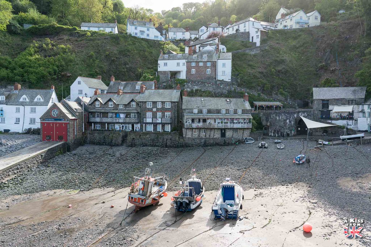Si vous passez par le Devon du nord lors d'un séjour en Angleterre, prenez le temps de visiter l'irrésistible village de Clovelly 🥰🏴󠁧󠁢󠁥󠁮󠁧󠁿
➕ akissfromuk.com/devon
