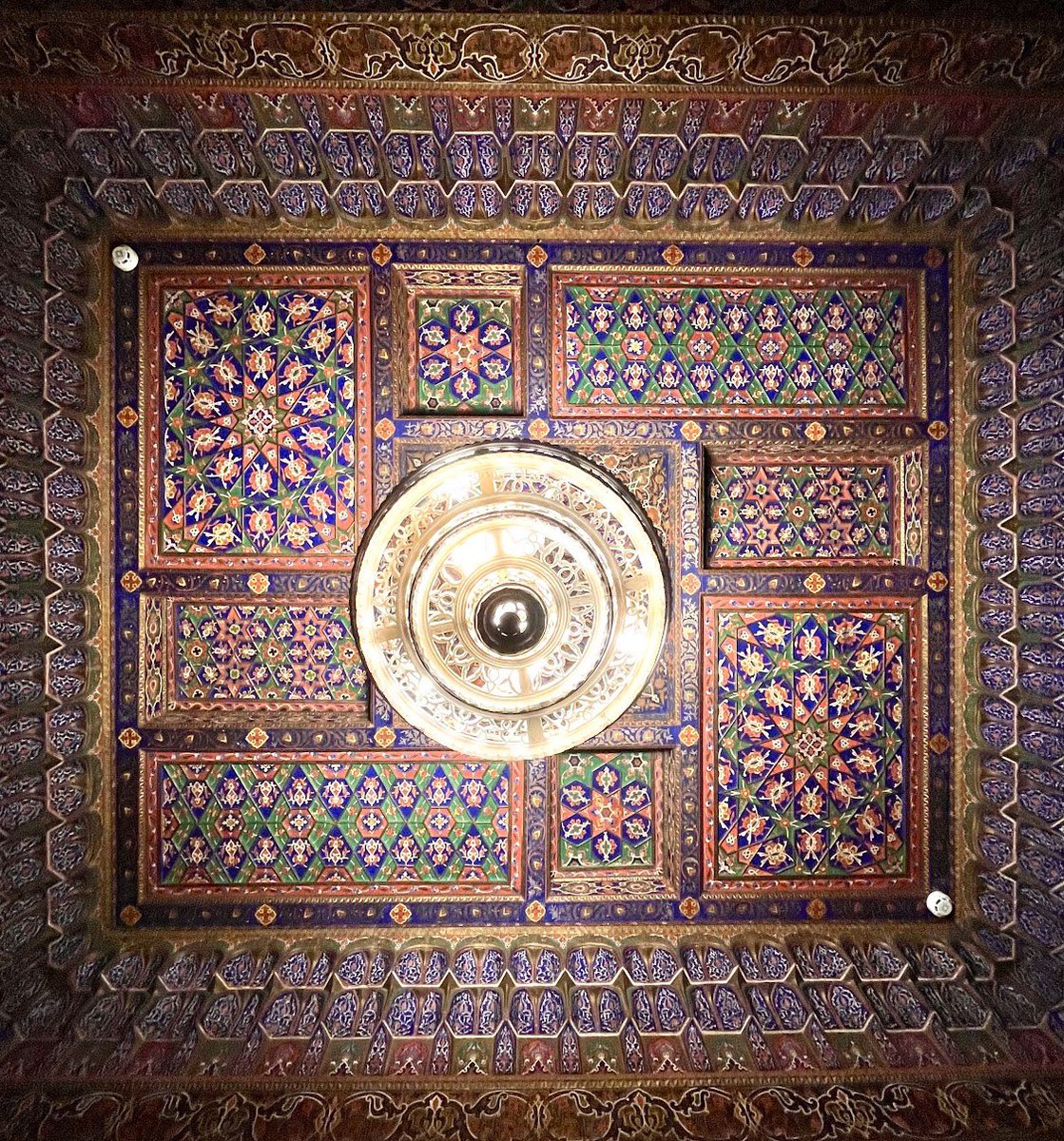 18 May was #InternationalMuseumDay. I was away, so here’s my slightly late thread of some of Uzbekistan’s best museums. 🧵