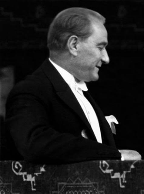 "Mutluyum, çünkü muvaffak oldum."

Mustafa Kemal Atatürk